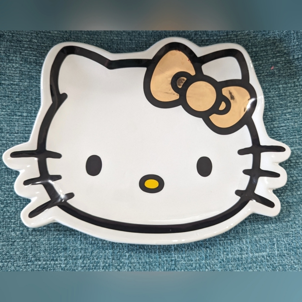 Hello Kitty Gold Bow Ceramic Plate
